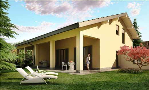 Villa in Bregnano, Provincia di Como