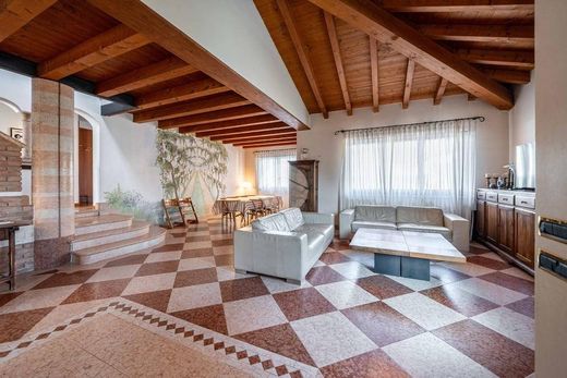 빌라 / Fumane, Provincia di Verona