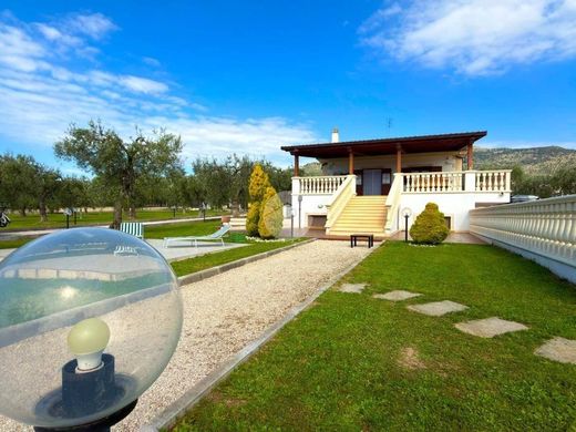 Villa in Monte Sant'Angelo, Provincia di Foggia