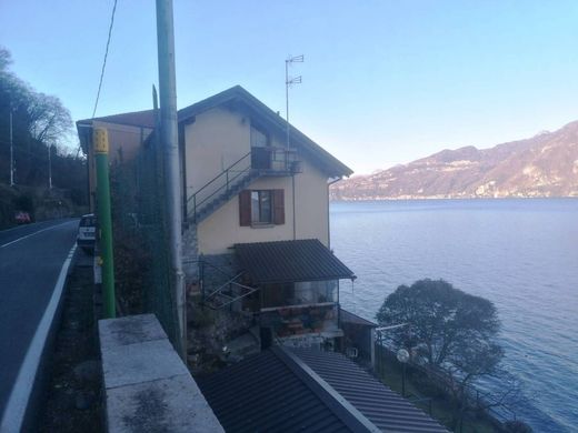 Willa w Bellano, Provincia di Lecco