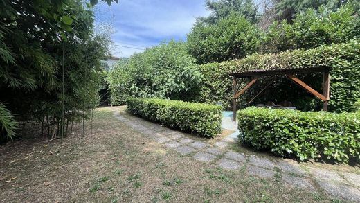 빌라 / Cesate, Città metropolitana di Milano