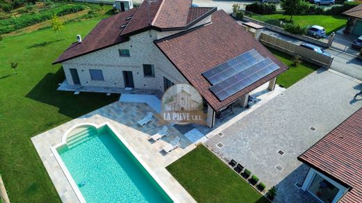 Villa in Alessandria, Provincia di Alessandria