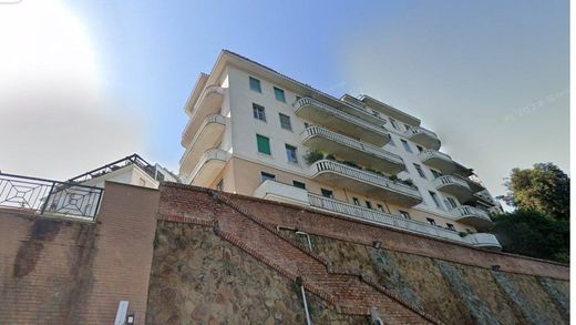 Apartment / Etagenwohnung in Rom, Latium