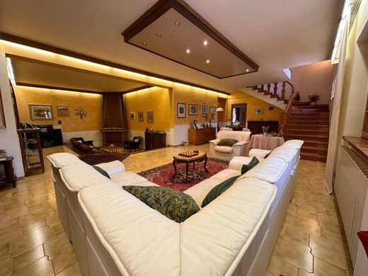 빌라 / L'Aquila, Provincia dell' Aquila