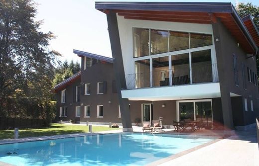 Villa in Cassano Magnago, Provincia di Varese