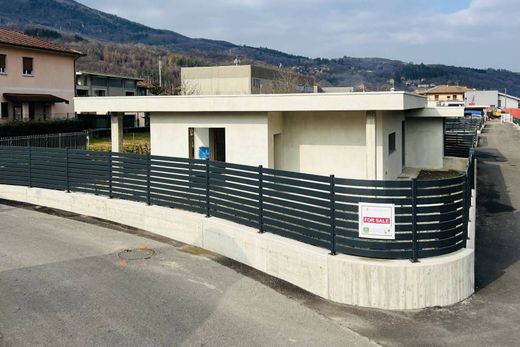 Villa in Mesenzana, Provincia di Varese