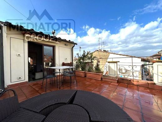 Apartment / Etagenwohnung in Florenz, Toskana
