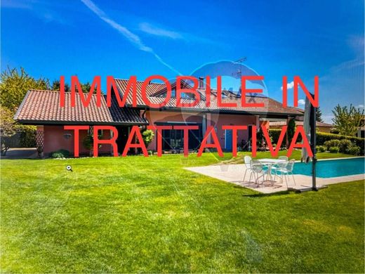 Villa in Agrate Conturbia, Provincia di Novara