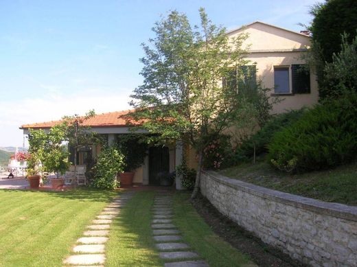 Villa a Agnone, Isernia