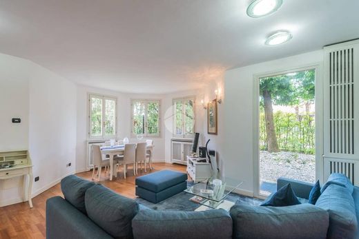 Villa en Biassono, Provincia di Monza e della Brianza