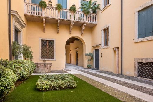 Apartamento - Verona, Provincia di Verona