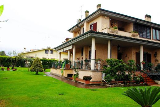 ‏וילה ב  רומא, Lazio