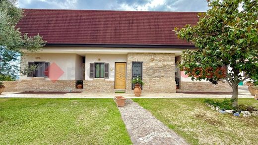 Villa en Spigno Saturnia Superiore, Provincia di Latina