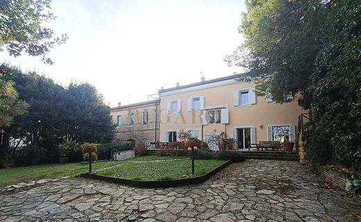 Villa a Falconara Marittima, Ancona