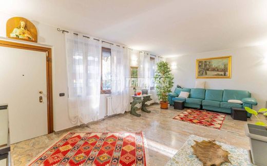 Piso / Apartamento en Novate Milanese, Milán