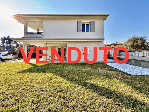 빌라 / Rodengo-Saiano, Provincia di Brescia