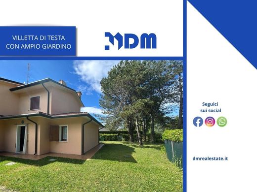 منزل مسطّب متراص ﻓﻲ Rosolina, Provincia di Rovigo