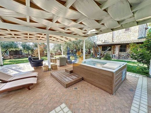 Villa in Tarquinia, Provincia di Viterbo