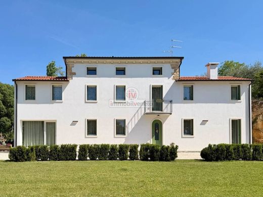 Maison de luxe à Lonigo, Vicence