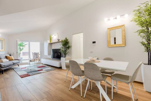 Apartment in Quartu Sant'Elena, Provincia di Cagliari