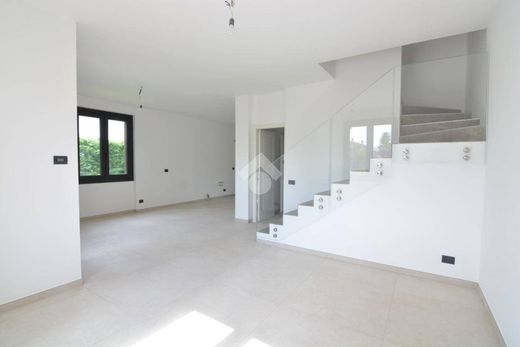 Villa à Bernareggio, Provincia di Monza e della Brianza