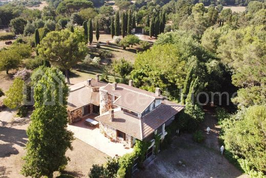 Villa a Manziana, Roma