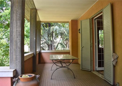 Элитный дом, Парма, Provincia di Parma