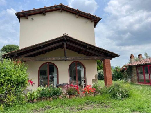 Country House in Buggiano, Provincia di Pistoia