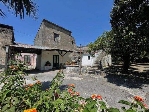 Maison de luxe à Sant'Egidio del Monte Albino, Salerne