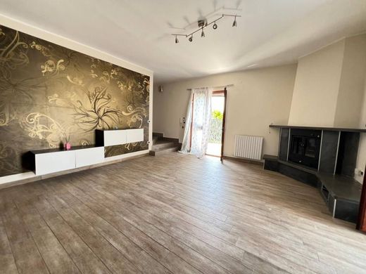 Villa - Giugliano in Campania, Nápoles