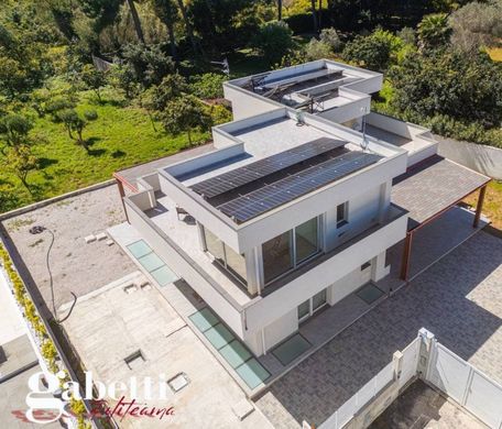 Villa in Palermo, Sicily