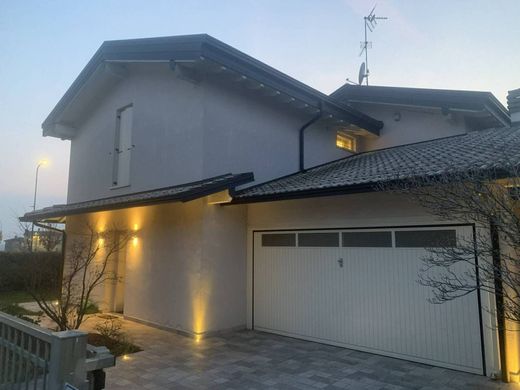 Villa en Cremona, Provincia di Cremona