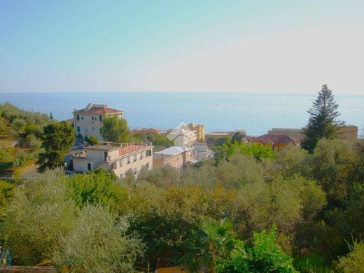 Villa a Lavagna, Genova