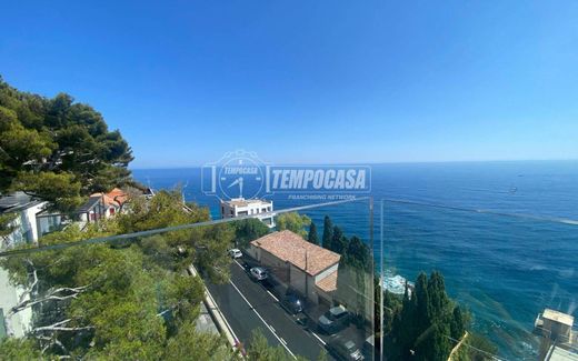Piso / Apartamento en Sanremo, Provincia di Imperia