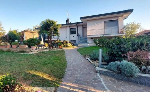 Villa in Torrevecchia Pia, Provincia di Pavia