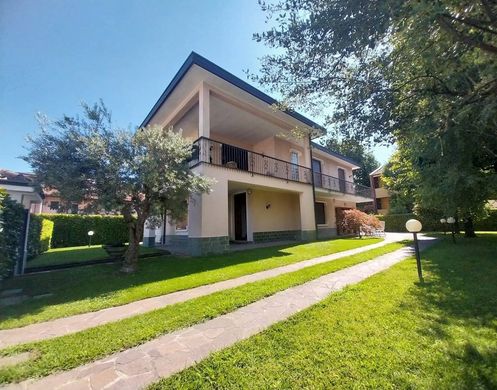 Вилла, Bareggio, Милан