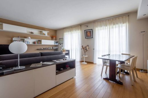 Apartment / Etagenwohnung in Mailand, Lombardei