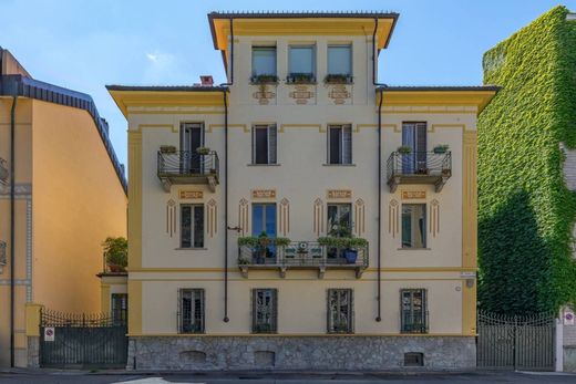 Apartment / Etagenwohnung in Turin, Piemont