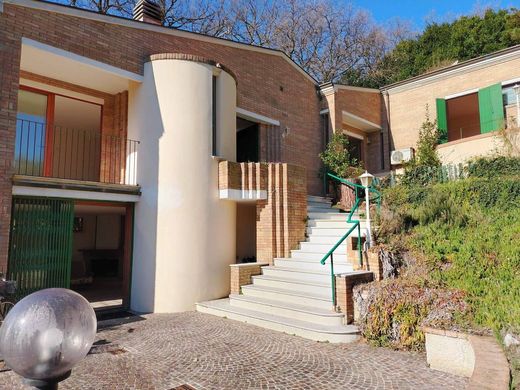 Villa - Pesaro, Provincia di Pesaro e Urbino
