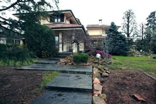 Villa en Cabiate, Provincia di Como