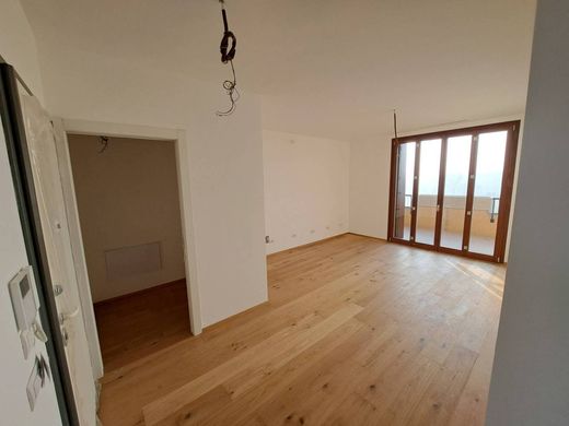 Appartement in Assago, Città metropolitana di Milano