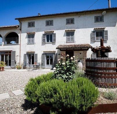 Willa w Castel Boglione, Provincia di Asti