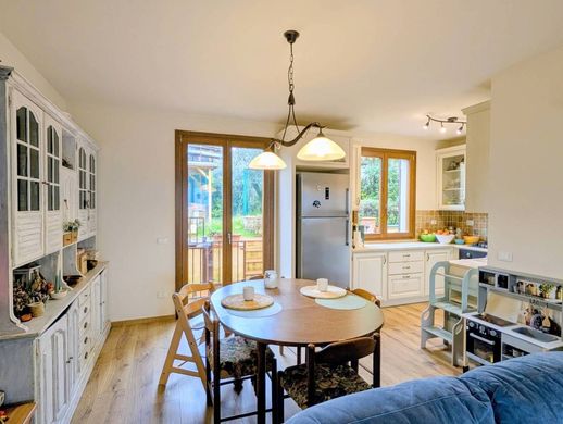 Villetta a Schiera a Barberino Val d'Elsa, Firenze