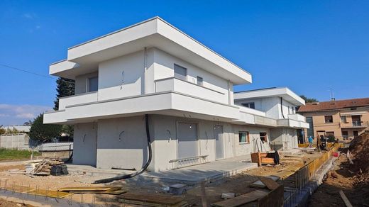 Villa - Lomazzo, Provincia di Como