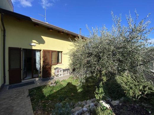 Villa a Coriano, Rimini