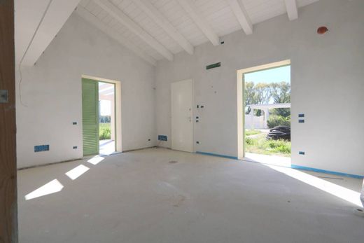 Villa in Calcinaia, Province of Pisa