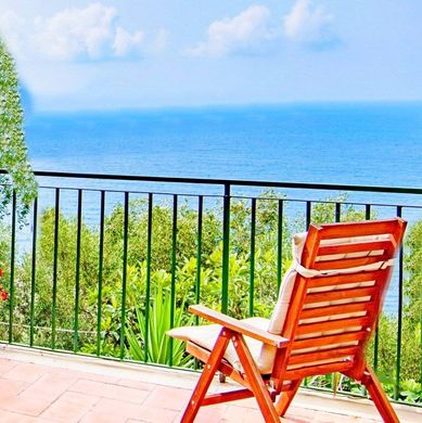 Villa a Pieve Ligure, Genova