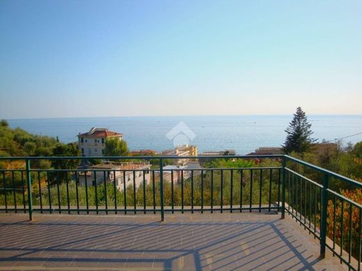 Villa in Lavagna, Provincia di Genova