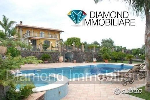 Villa in Fiumefreddo di Sicilia, Catania