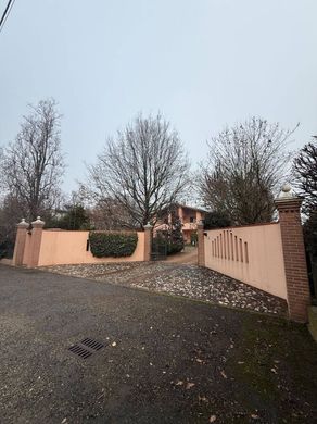 San Giovanni in Persiceto, Bolognaのヴィラ